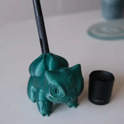 Giá đỡ bút Wacom Bulbasaur 3D độc đáo cho bàn làm việc