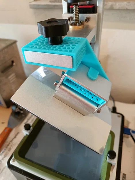 Giá đỡ bàn in nghiêng V2 cho Anycubic Photon Mono - Image 1