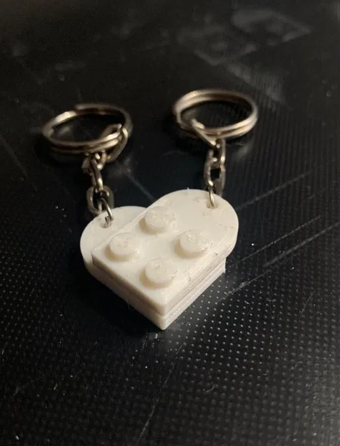 Móc khóa trái tim kiểu Lego (Heart Lego Keychain) - Image 1