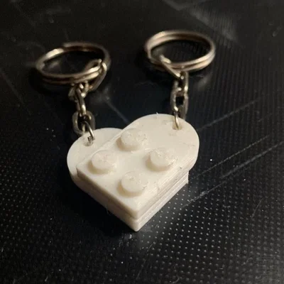 Móc khóa trái tim kiểu Lego (Heart Lego Keychain)
