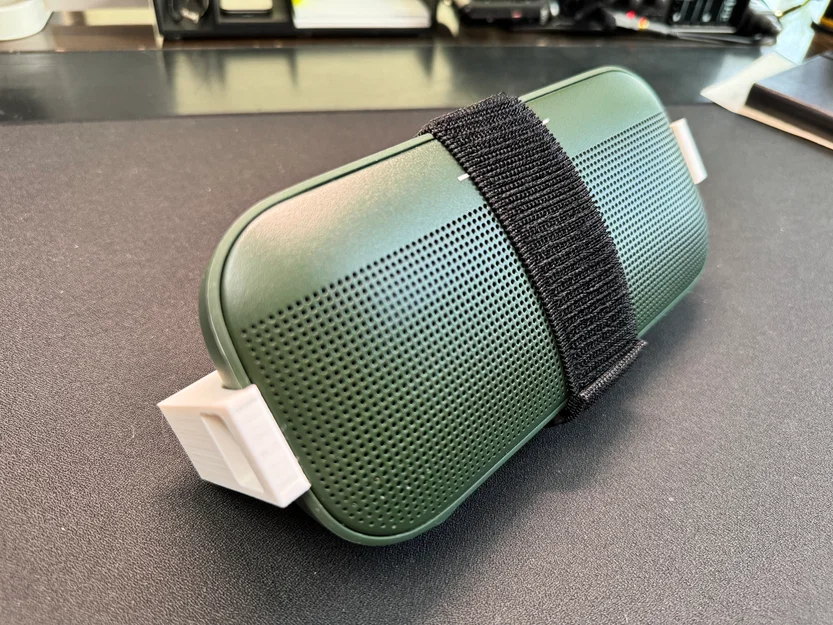 Giá đỡ loa Bose Soundlink Flex (tương thích xe đẩy golf MGI Navigator Ai) - Image 2