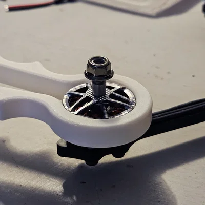 Kìm giữ motor FPV (Hỗ trợ motor FPV từ 3-5 inch)