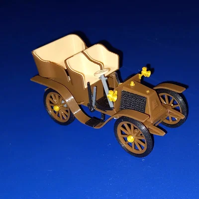 Mô hình xe Renault G tỷ lệ 1:32