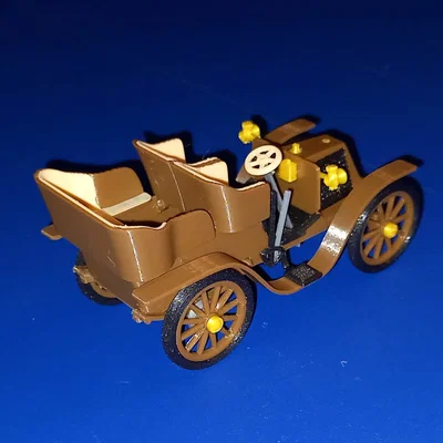 Mô hình xe Renault G tỷ lệ 1:32