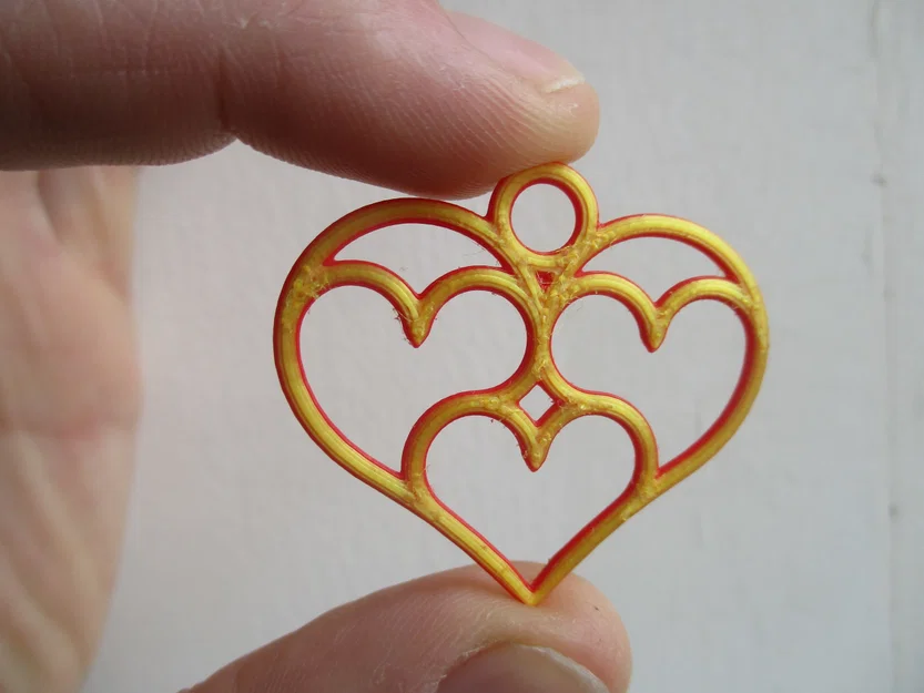 Mặt Dây Chuyền Trái Tim Đa Tầng (Multiple Hearts Pendant) In 3D - Image 1