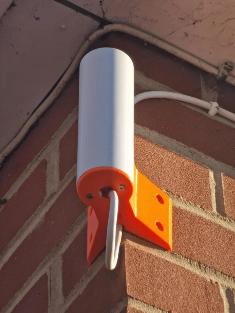 Giá treo góc cho Ubiquiti UniFi U6 Mesh (Tương thích với Flex-HD) - Image 1