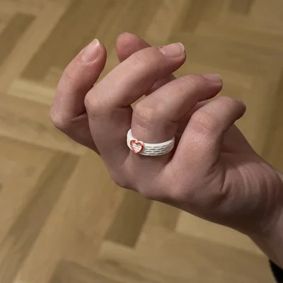 Nhẫn trái tim tinh tế (Subtle heart ring)