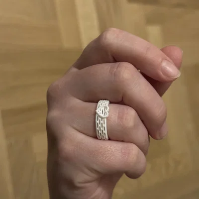 Nhẫn trái tim tinh tế (Subtle heart ring)