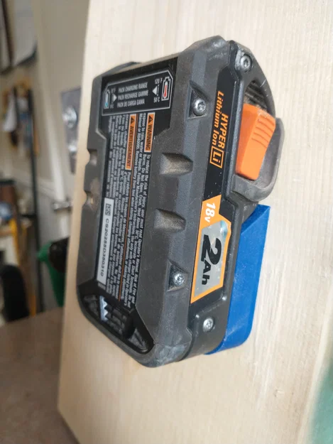 Giá đỡ pin Ridgid 18V - Image 2
