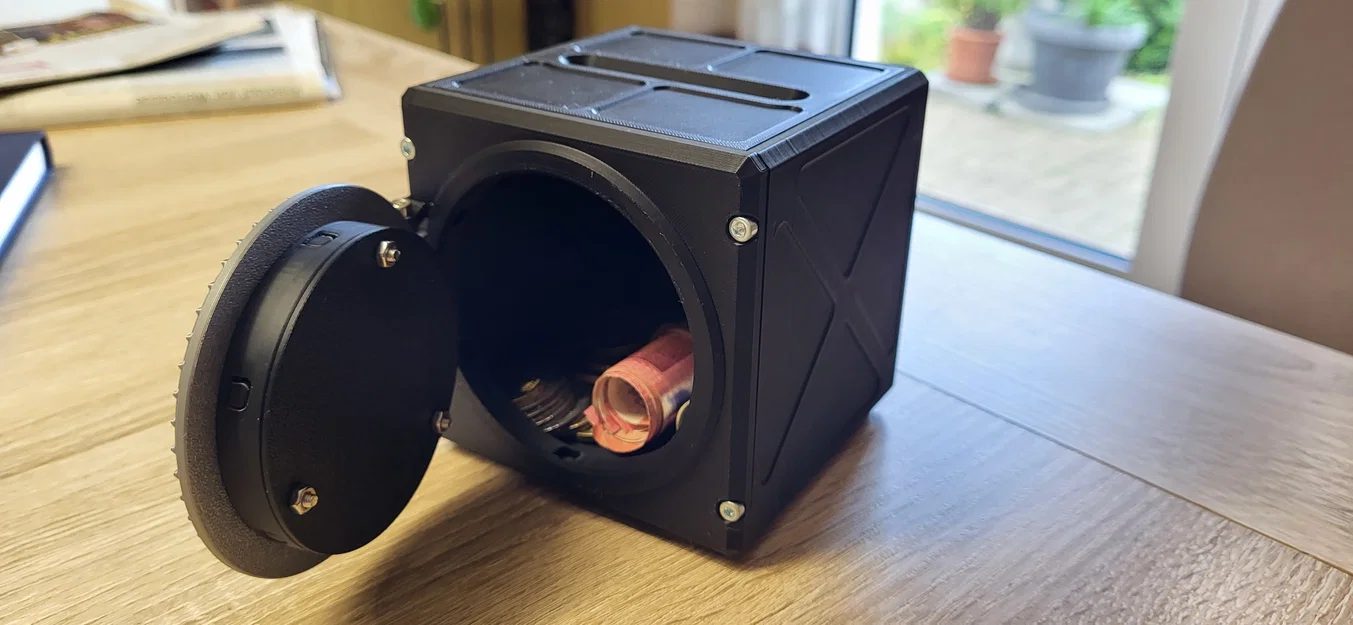 Két sắt heo đất tự in 3D: Thiết kế bền bỉ, lắp ráp thú vị - Image 2