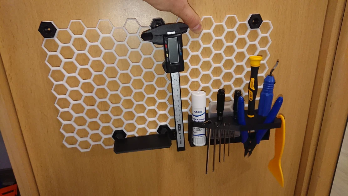 Giá treo dụng cụ in 3D đa năng gắn tường Honeycomb - Image 2