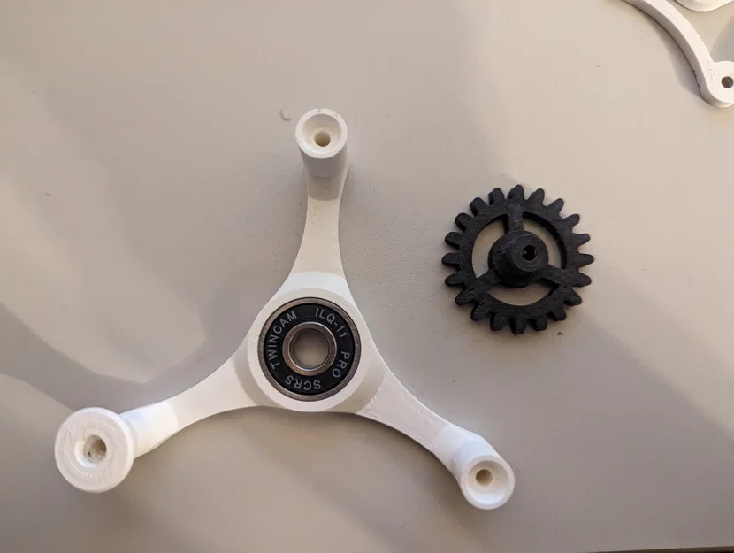 Mô hình Flying Tourbillon lên dây cót thủ công - Image 9