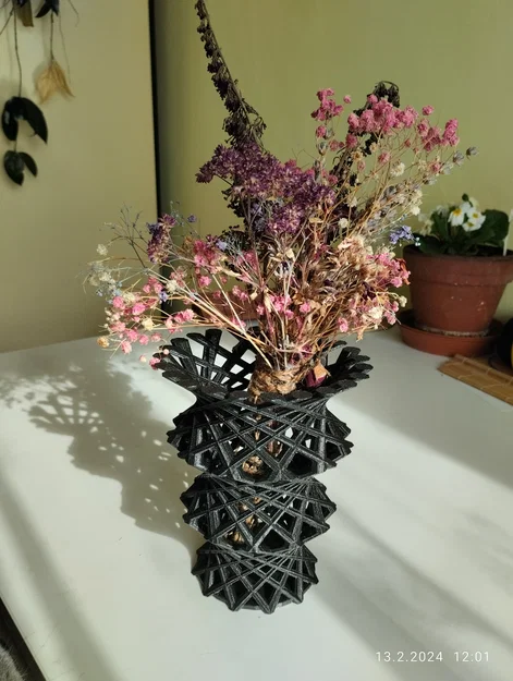 Bình hoa trang trí in 3D thiết kế lưới nghệ thuật độc đáo - Image 1