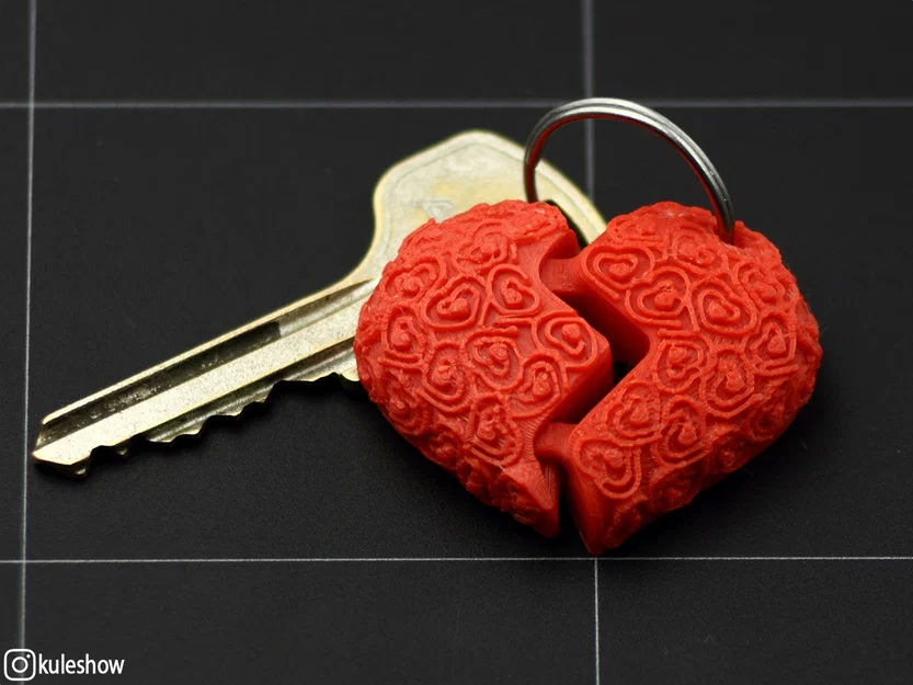 Móc khóa trái tim Flexible Heartbreak in 3D độc đáo - Image 1