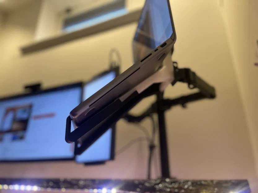 Giá đỡ laptop VESA (Vesa Laptop Stand) - Image 1