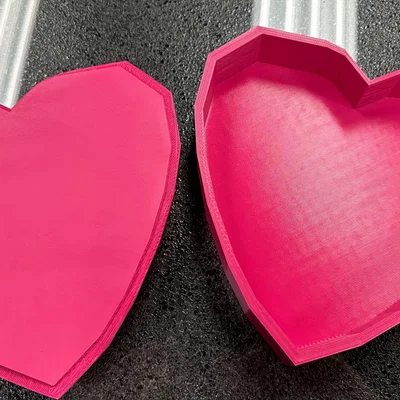 Hộp Valentine Kim Cương Cắt Trái Tim (Heart-Cut Diamond)