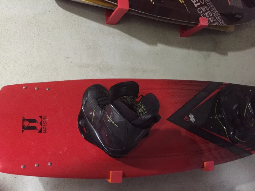 Giá treo ván lên tường: Wakeboard, Kiteboard, Wakeskate, Wakesurf, Skate, Snowboard - Image 1