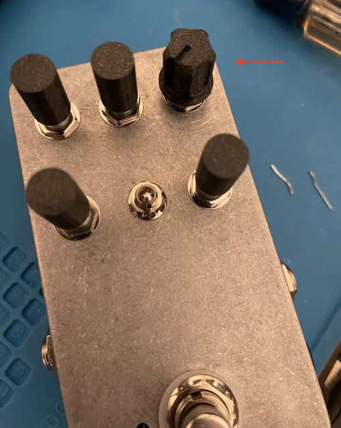 Núm Potentiometer 6.35mm cho Guitar Pedal (6.35mm Guitar Pedal Potentiometer Knob) - Image 4