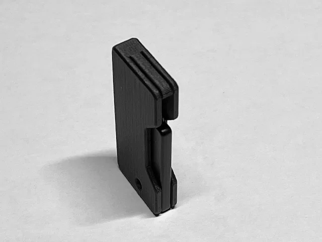 Vỏ Yubikey có chốt gài (Yubikey cover with latch) - Image 1