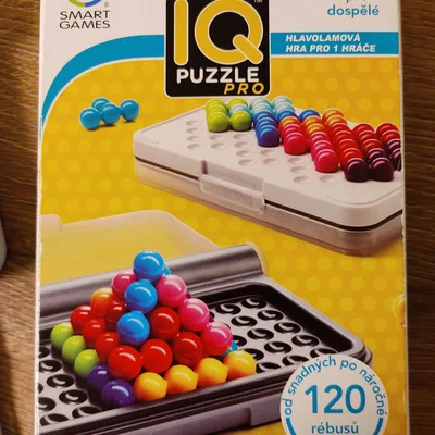 Một mảnh ghép của trò chơi IQ Puzzle