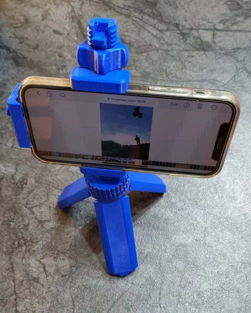Giá đỡ điện thoại đa năng cho Tripod (hỗ trợ xoay ngang và dọc) - Image 1