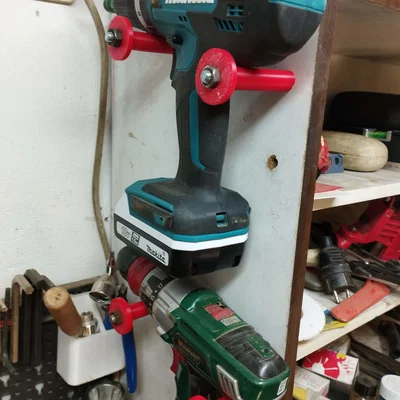 Giá treo máy khoan cầm tay gắn tường - Giải pháp DIY ngăn nắp