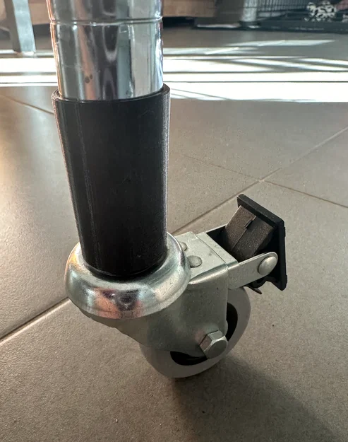 Chụp chân ren kệ IKEA OMAR để gắn bánh xe (castors) - Image 1