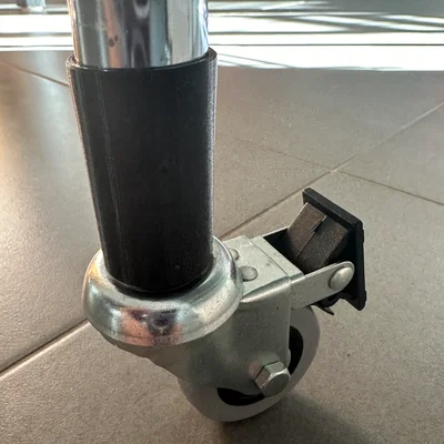 Chụp chân ren kệ IKEA OMAR để gắn bánh xe (castors)