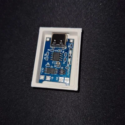 Khay đỡ module sạc pin TP4056 USB-C gọn gàng cho DIY