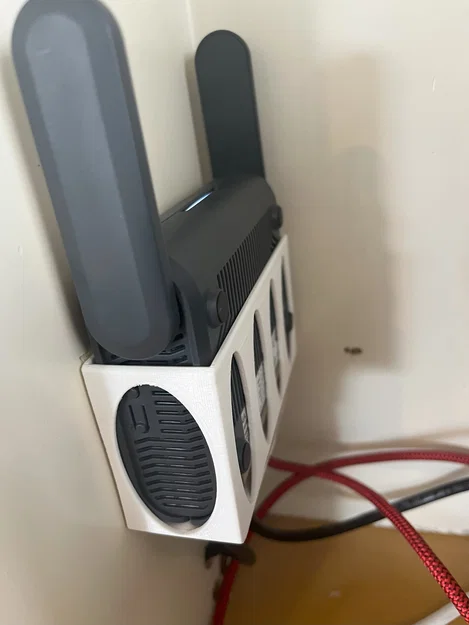 Giá treo tường tản nhiệt cho Router GL.iNet Slate AX AXT1800 - Image 1