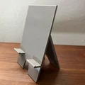 Giá đỡ điện thoại đơn giản (cao thêm để chừa chỗ dây sạc) - Thumbnail 1