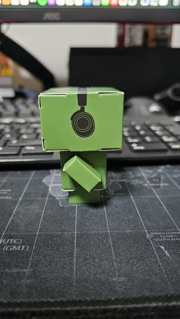 Mô hình chú Robot phong cách SteelSeries độc đáo cho game thủ - Image 3