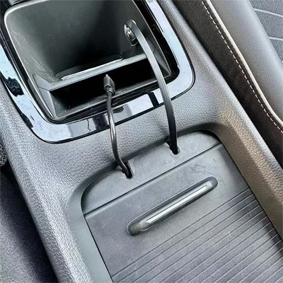 Phụ kiện quản lý dây sạc gọn gàng cho bảng điều khiển VW ID.3