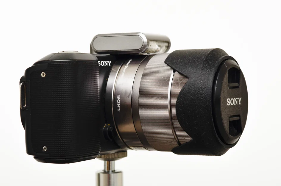 Loa che nắng (Lens hood) Tulip cho ống kính Sony SEL1855 (49mm) - Image 3