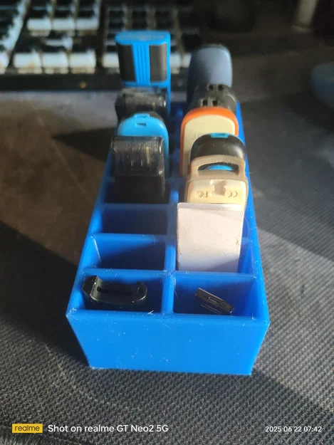 Hộp đựng USB 16 ngăn tiện dụng - In 3D nhanh chóng - Image 2