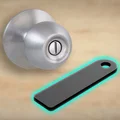 Dụng cụ mở khóa riêng tư phòng ngủ/phòng tắm (Bed/Bath Privacy Lock Tool) - Thumbnail 1