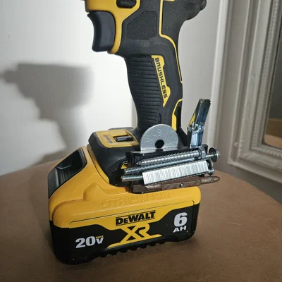 Giá giữ mũi & ốc nam châm DeWalt (phiên bản ToolConnect)