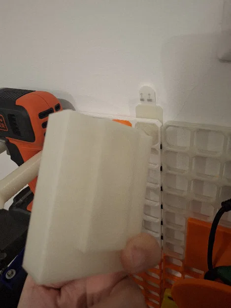 Giá đỡ pin Black & Decker 18V Li-ion kèm multiconnect cho opengrid - Image 3
