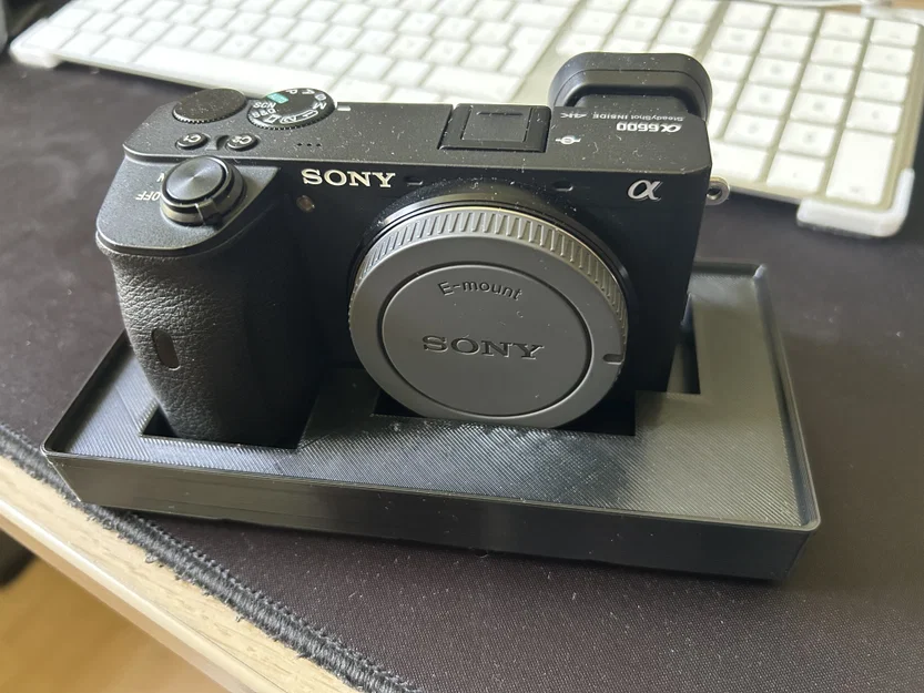 Đế giữ máy ảnh Sony a6600 theo hệ thống Gridfinity - Image 1