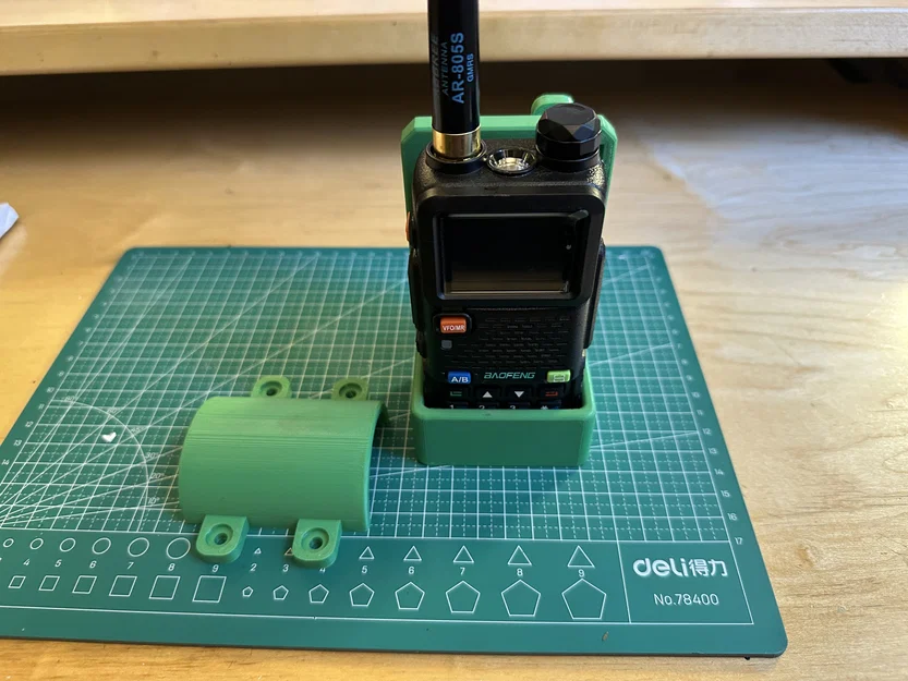 Ngàm gắn rollbar cho bộ đàm Baofeng (2500mAh) - Image 1