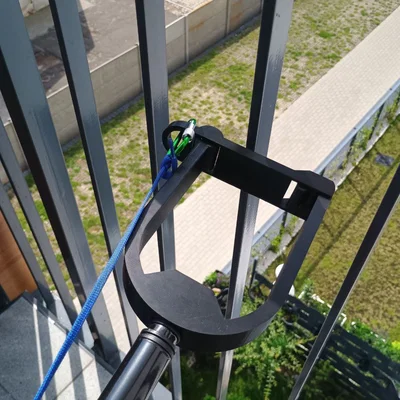 Dụng cụ hỗ trợ kéo dây gắn cán chổi in 3D tiện lợi