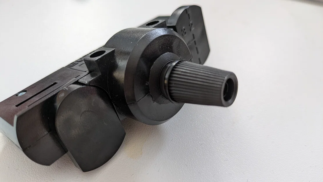 Adapter chống tuột dây cáp Eutrac (Eutrac cable strain relief adapter) - Image 1