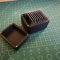 Hộp Đựng Tấm Thạch Anh 30mm Có Nắp Nam Châm Tiện Lợi - Thumbnail 1