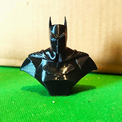 Mô hình Batman phong cách Lowpoly 12cm trang trí bàn làm việc