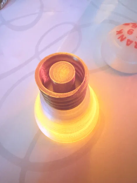Bóng đèn sợi đốt làm nắp chai và đèn bàn - Image 3