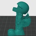 Mô hình trang trí độc lạ: Hình ảnh sáng tạo với mũ bảo hiểm và đôi cánh - Thumbnail 2