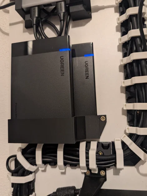Giá treo tường cho SATA Enclosure (UGREEN) - SATA Enclosure Mount - Image 1