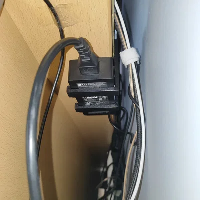 Giá treo cục nguồn (Power Block Holder) giúp bàn làm việc ngăn nắp