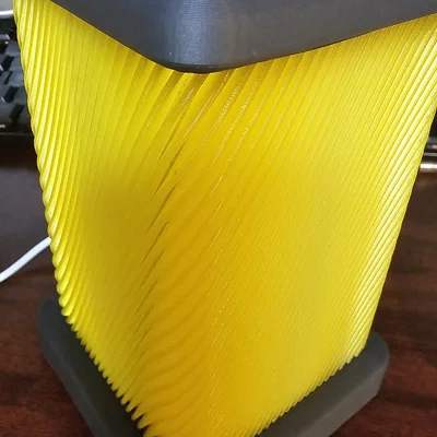 Đèn bàn LED xoắn ốc vuông