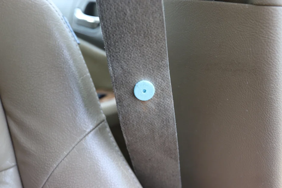 Chặn Khóa Dây An Toàn (Seatbelt Buckle Stopper) - Image 3